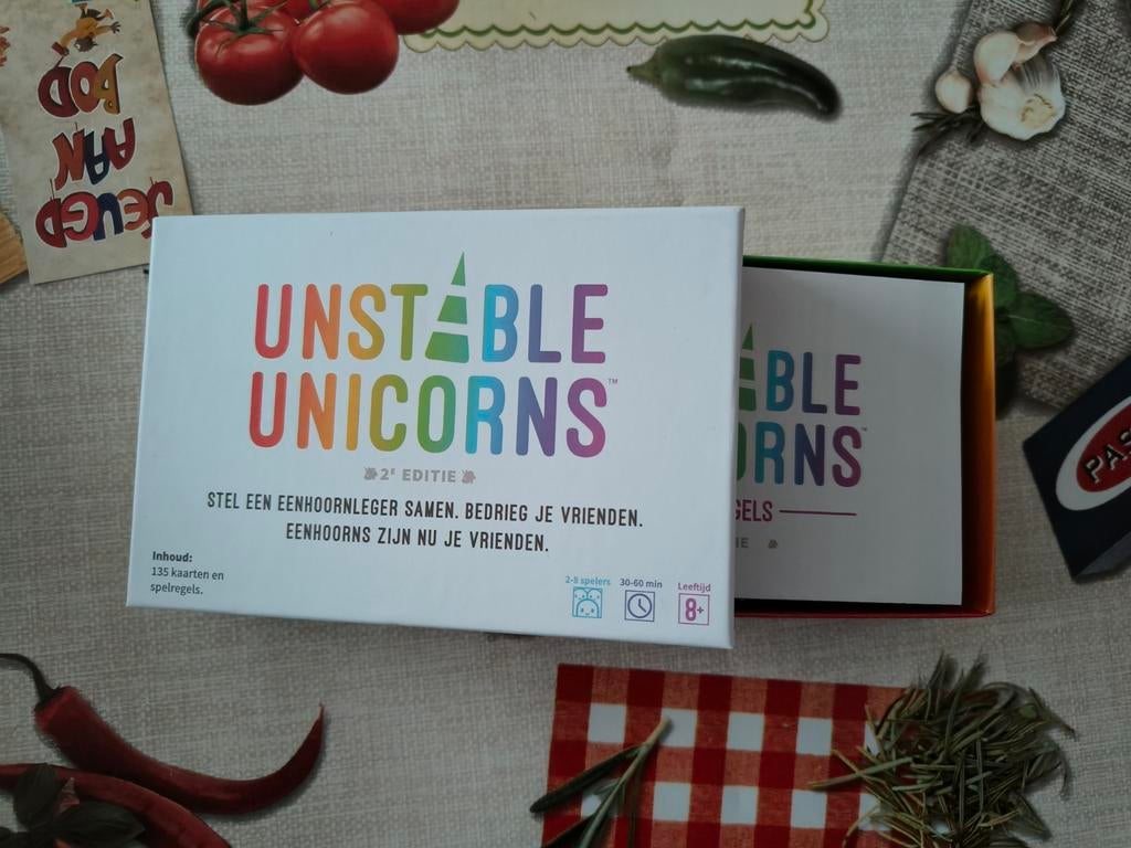 Unstable Unicorns, Ophalen