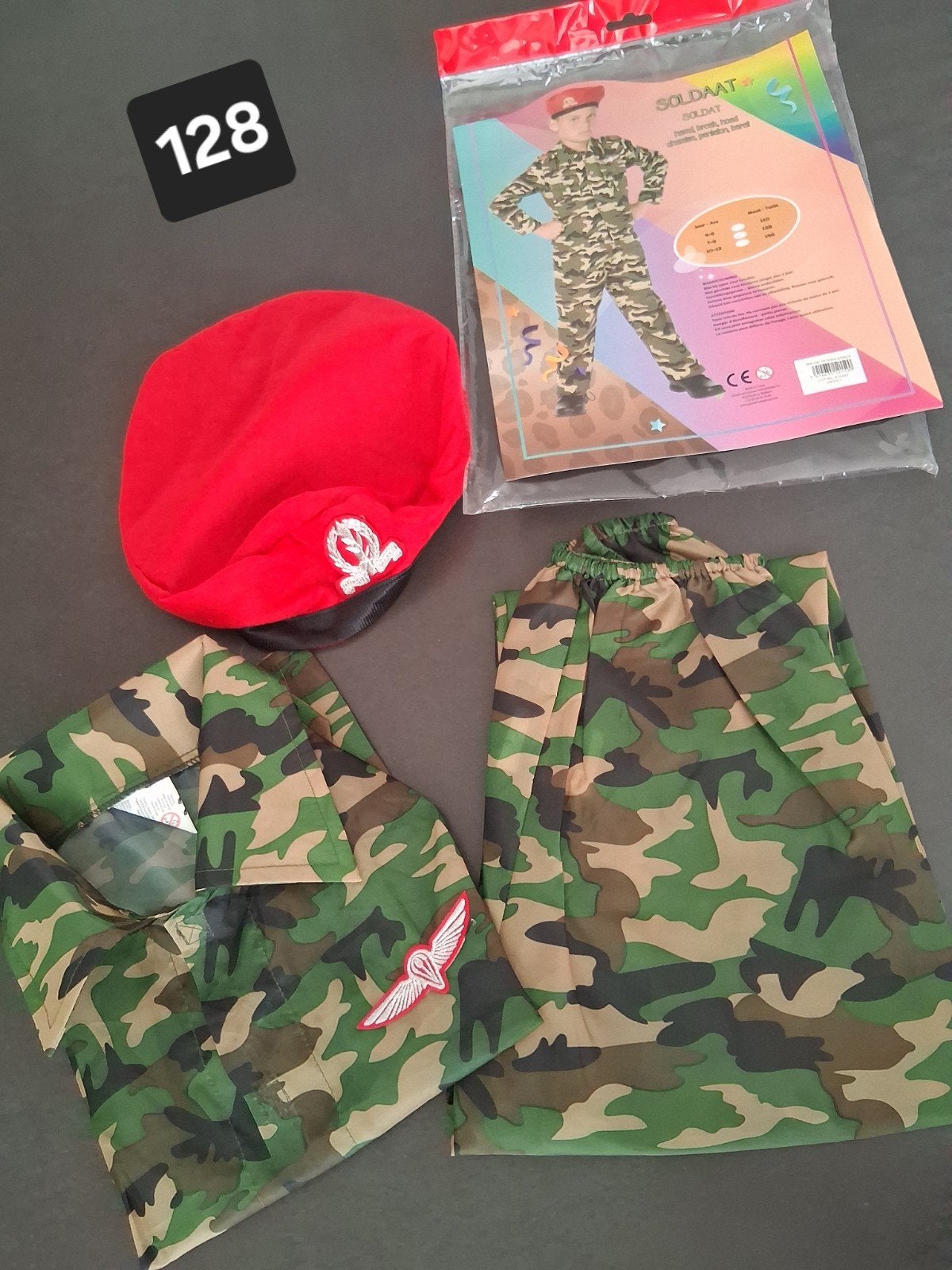 Nouveau costume de soldat taille 128, Enlèvement ou Envoi