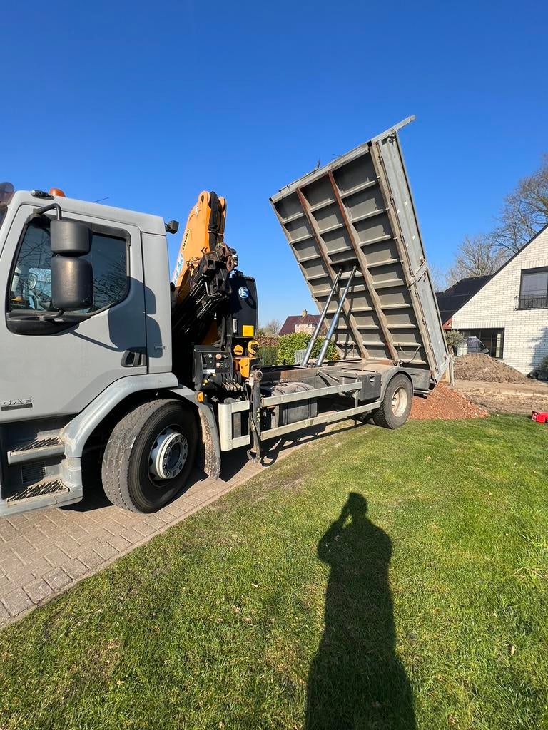 Vrachtwagen Daf LF55 met laadkraan 16m en kipper, Cuir, Achat, 3 places, Boîte manuelle