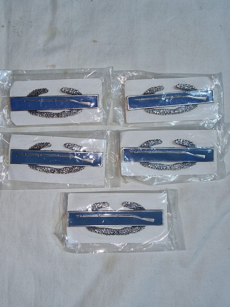 Lot van 5 US CIB badges (nieuw), Verzamelen, Ophalen of Verzenden, Landmacht, Embleem of Badge