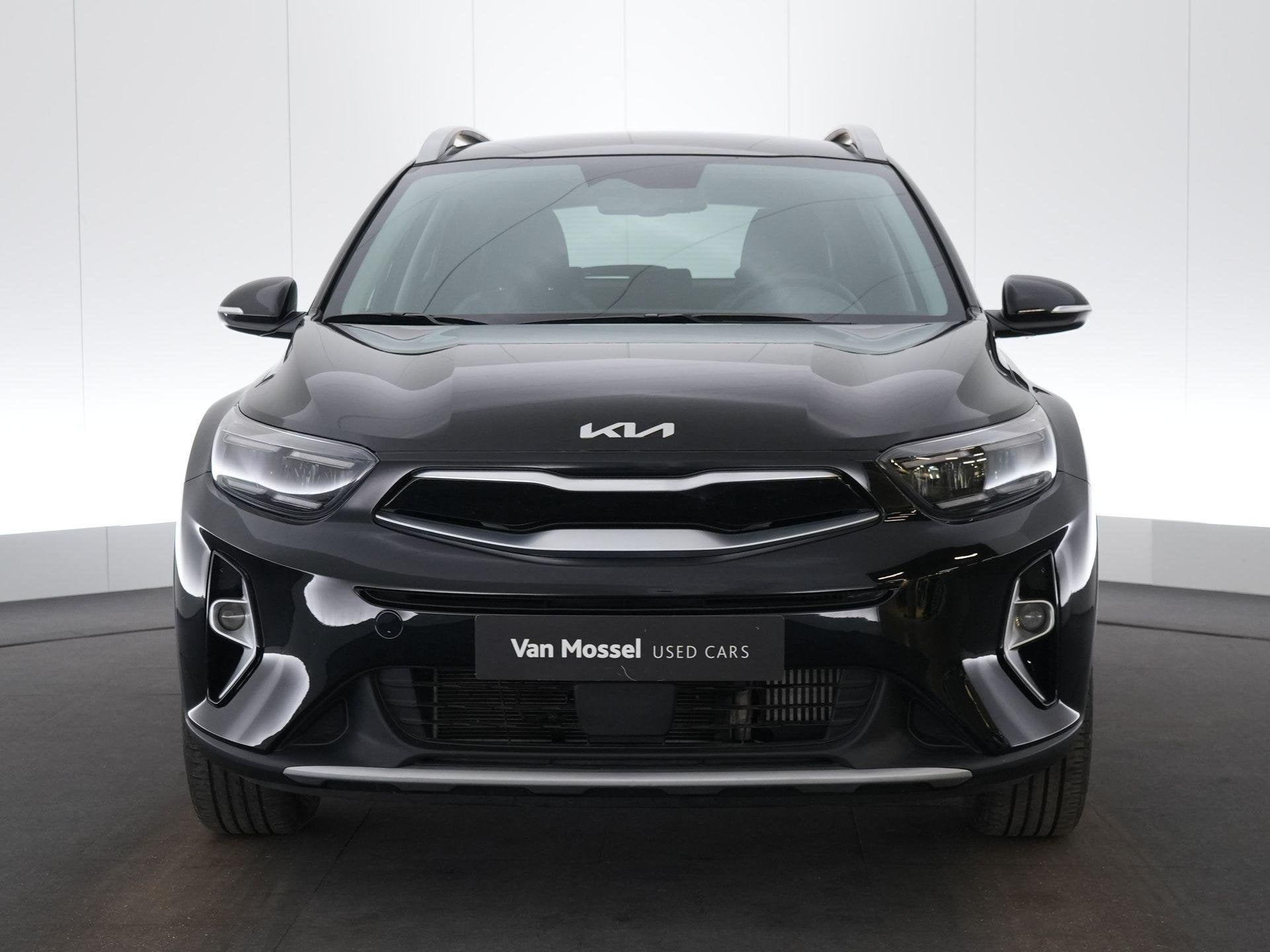 Kia Stonic 1.0 T 100 Inspire DCT, Gebruikt, 135 g/km, Parkeersensor, Zwart