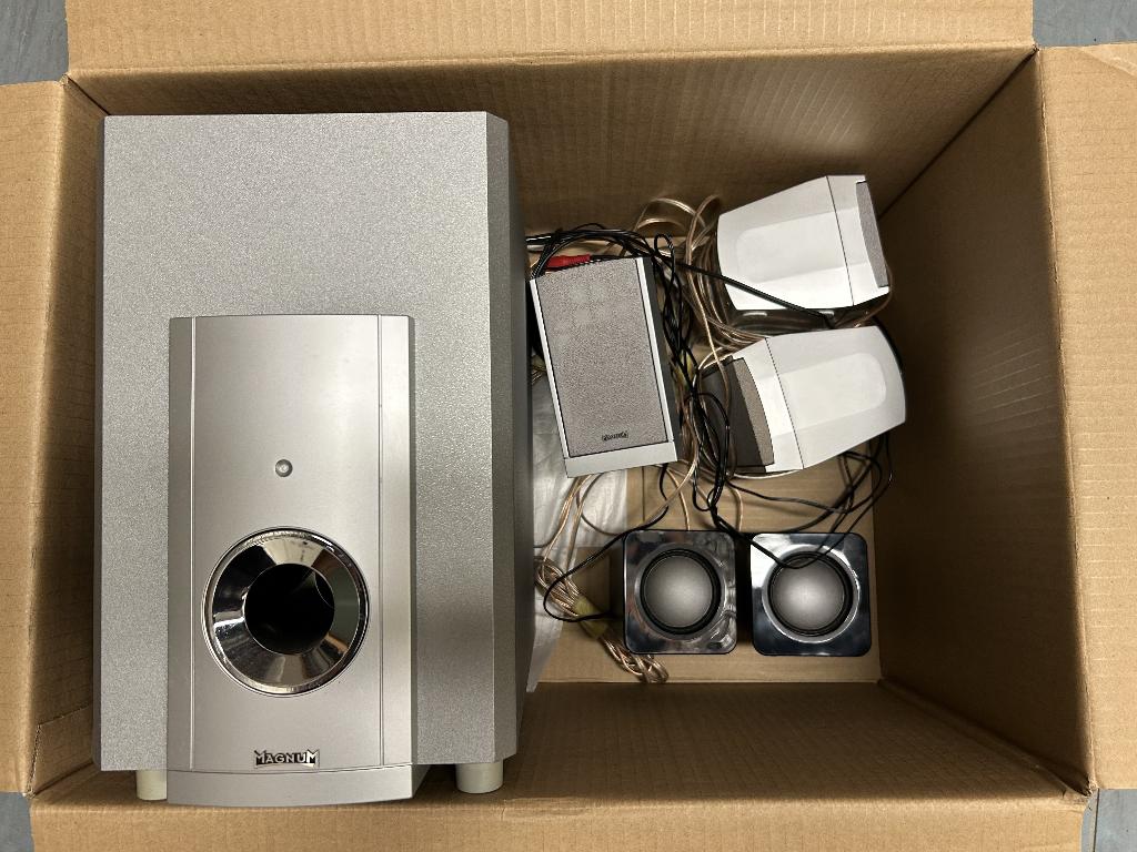 Subwoofer en 3 boxen, Audio, Tv en Foto, Luidsprekerboxen, Ophalen, Gebruikt, Subwoofer