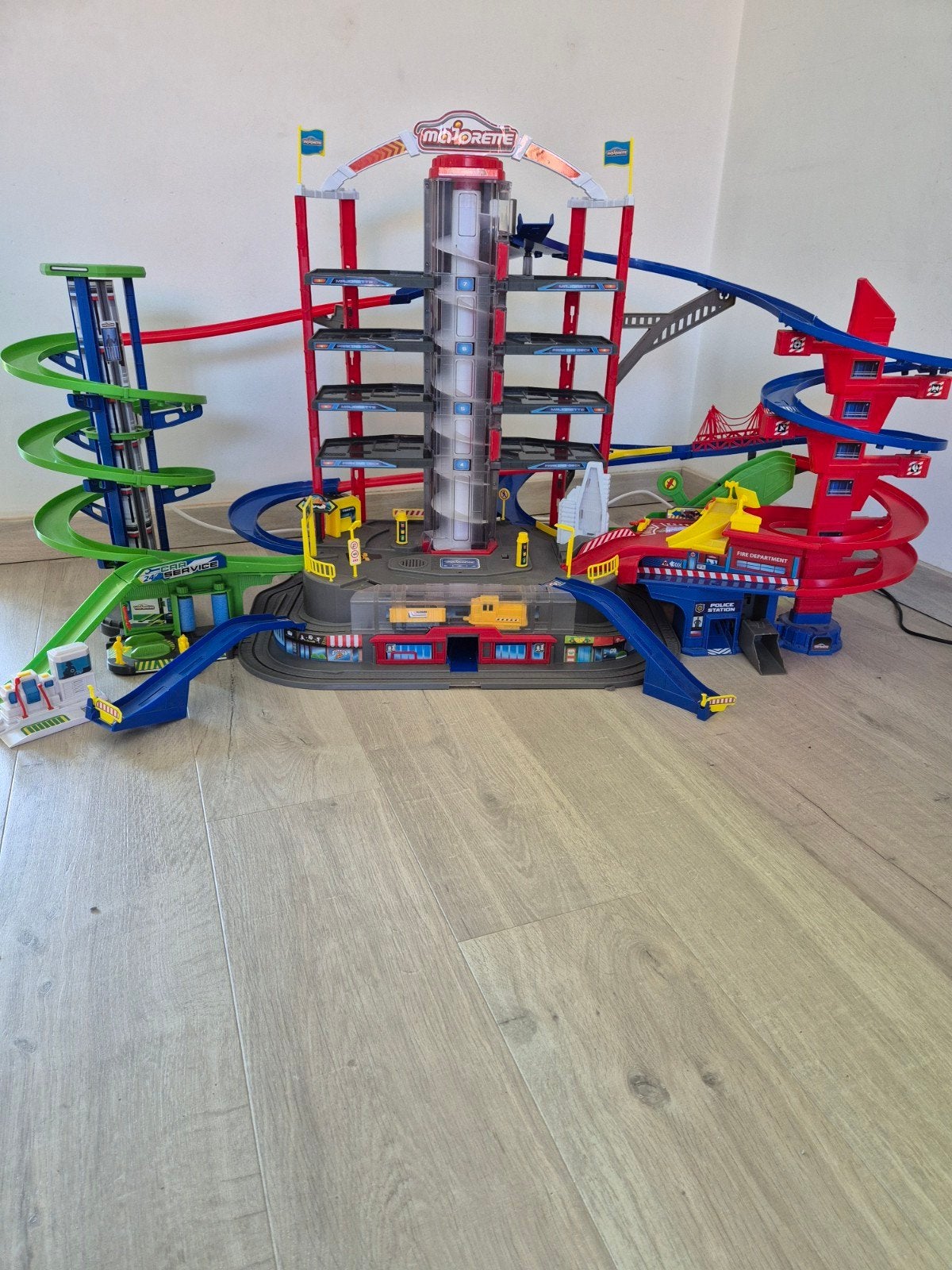 Super city garage, Enlèvement, Utilisé