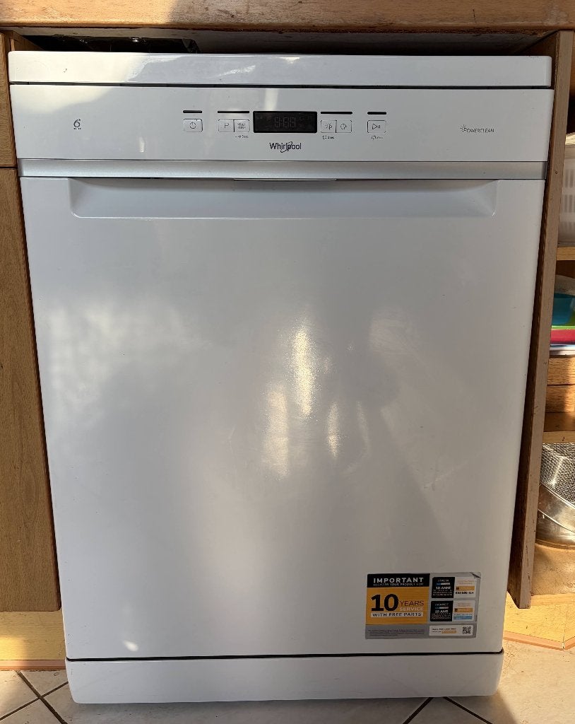Whirlpool PowerClean 6th Sense vaatwasmachine — van11/2025, Elektronische apparatuur, Vaatwasmachines, Zo goed als nieuw, Tussenbouw