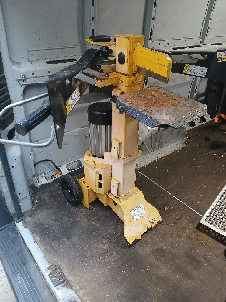 Houtklover, Tuin en Terras, Ophalen, Gebruikt, Elektrisch, Staand