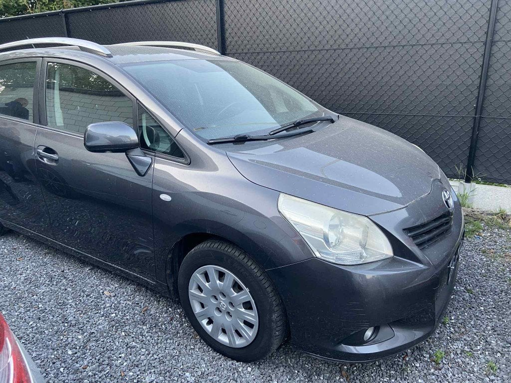 Toyota Verso 1600 benzine 2009, Autos, Argent ou Gris, Achat, Boîte manuelle, Particulier