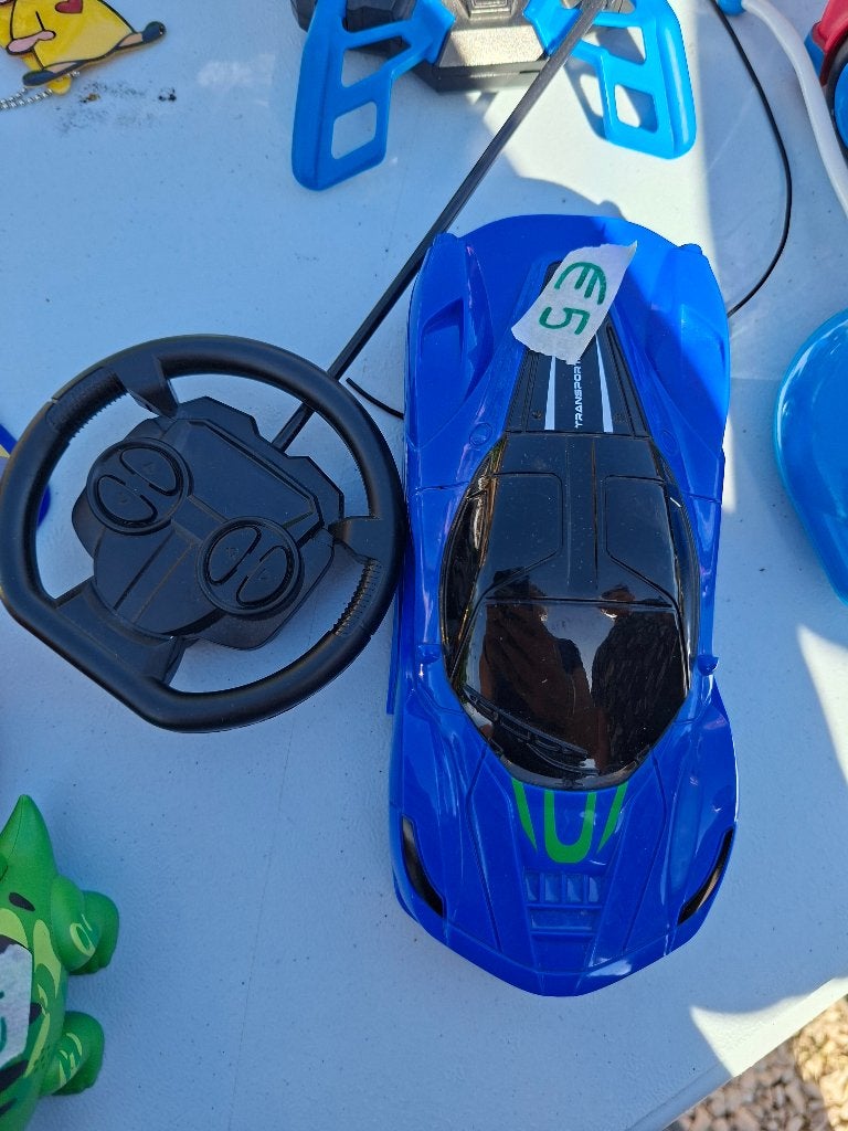 Auto met afstansbediening, Enlèvement, Utilisé, Télécommande