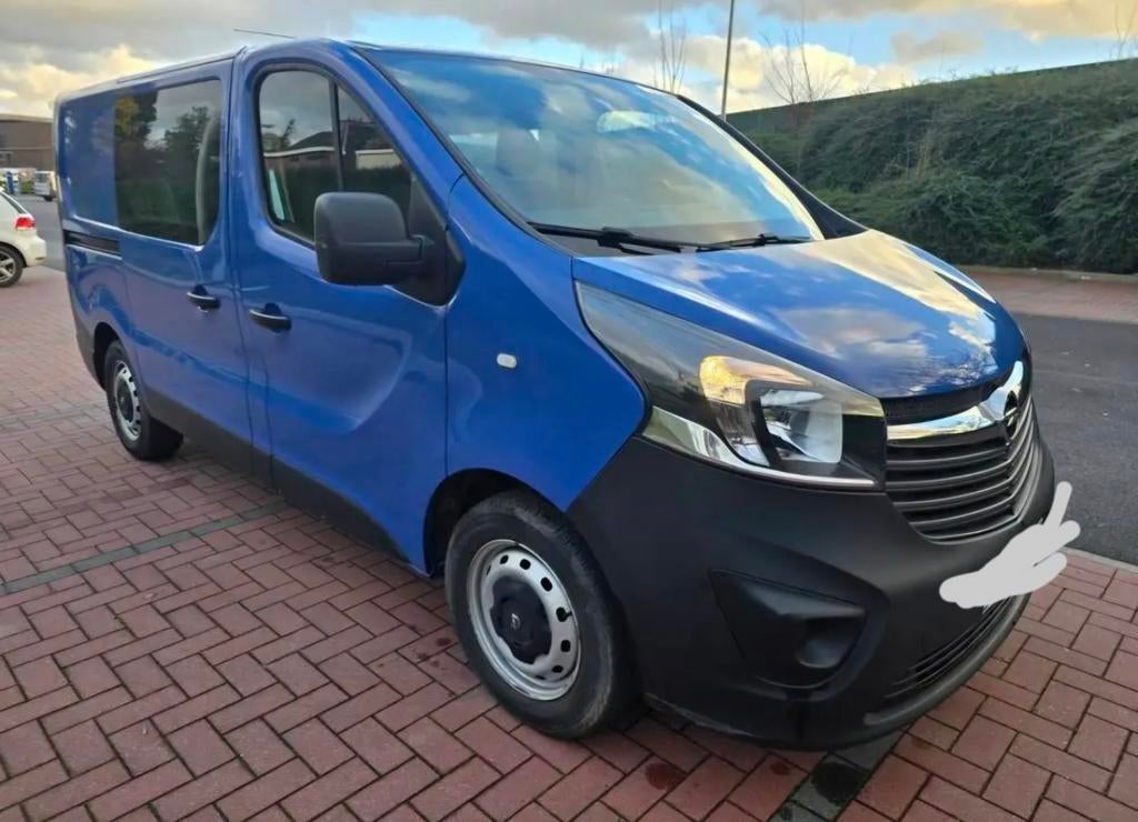 Opel vivaro 1.6cdti dubbel cabine 6zits lichte vracht, Auto's, Bestelwagens en Lichte vracht, Opel, Te koop, Particulier, Radio