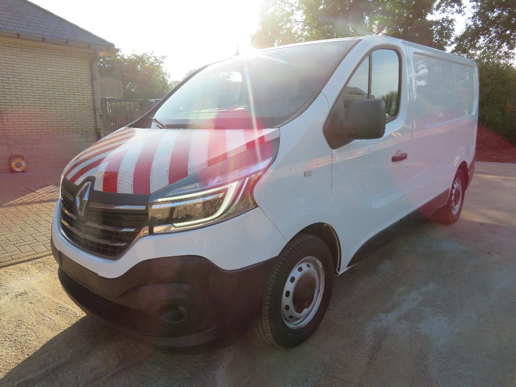 Renault Trafic 2.0dCi - L1H1 - 84.421km - €6d, Voorwielaandrijving, Dealer onderhouden, Stof, 4 cilinders
