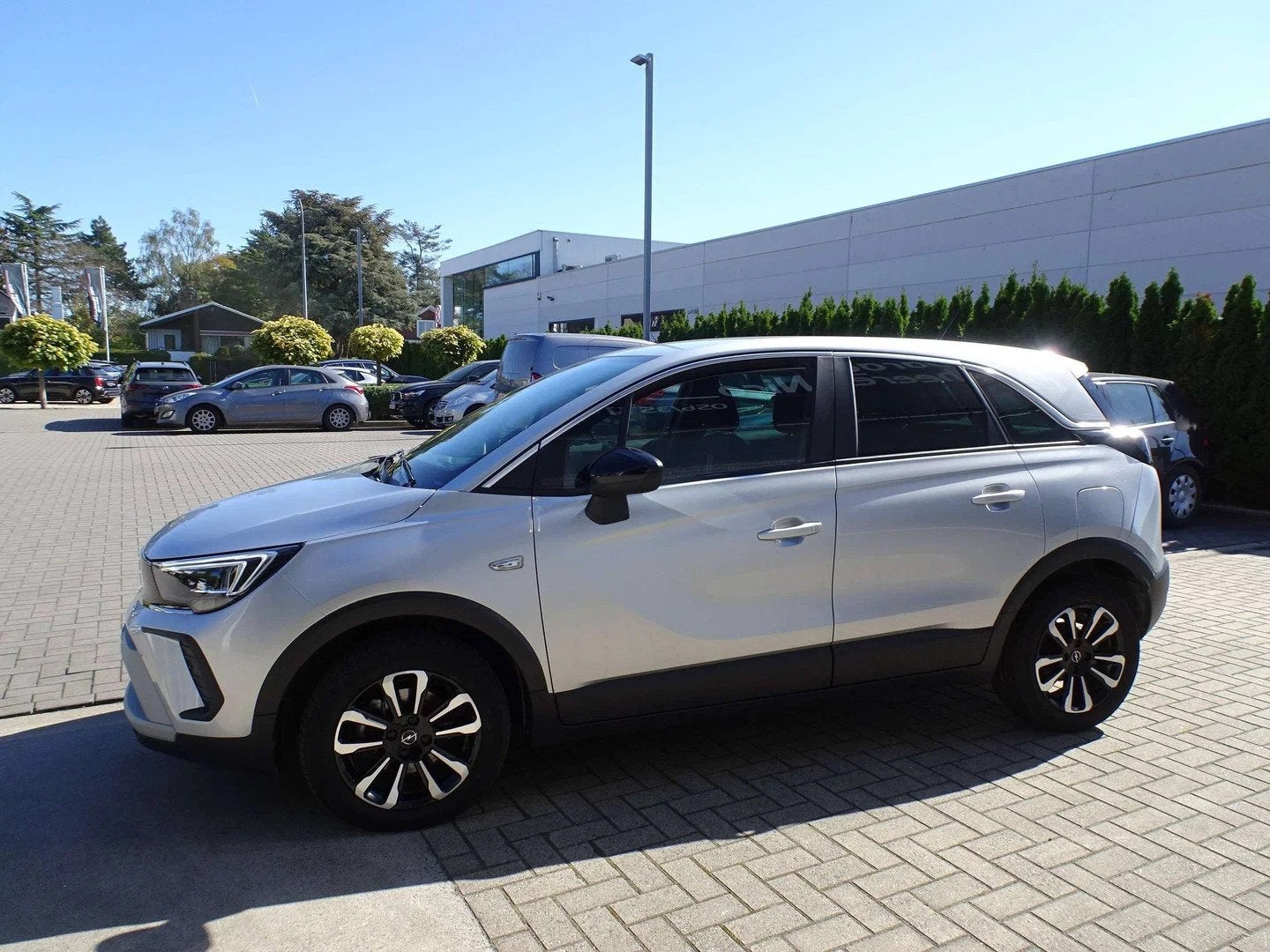 Opel Crossland 1.2i Turbo Edition FULL LED,CRUISE,BLUETH,SPO, Autos, Argent ou Gris, Euro 6, Entreprise, Boîte manuelle
