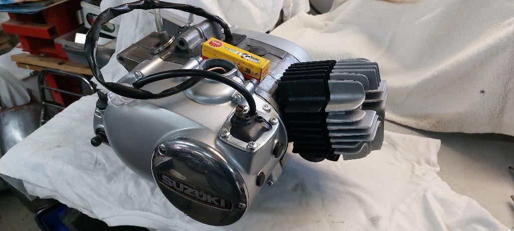 Suzuki  AC 50 blokjes, Fietsen en Brommers, Brommeronderdelen | Oldtimers, Ophalen, Gebruikt, Blok, Overige merken