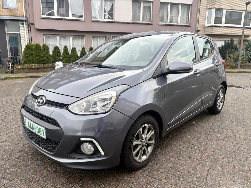 Hyundai i10. AUTOMAAT Benzine 2014, Auto's, Automaat, Parkeersensor, Euro 6, Bedrijf