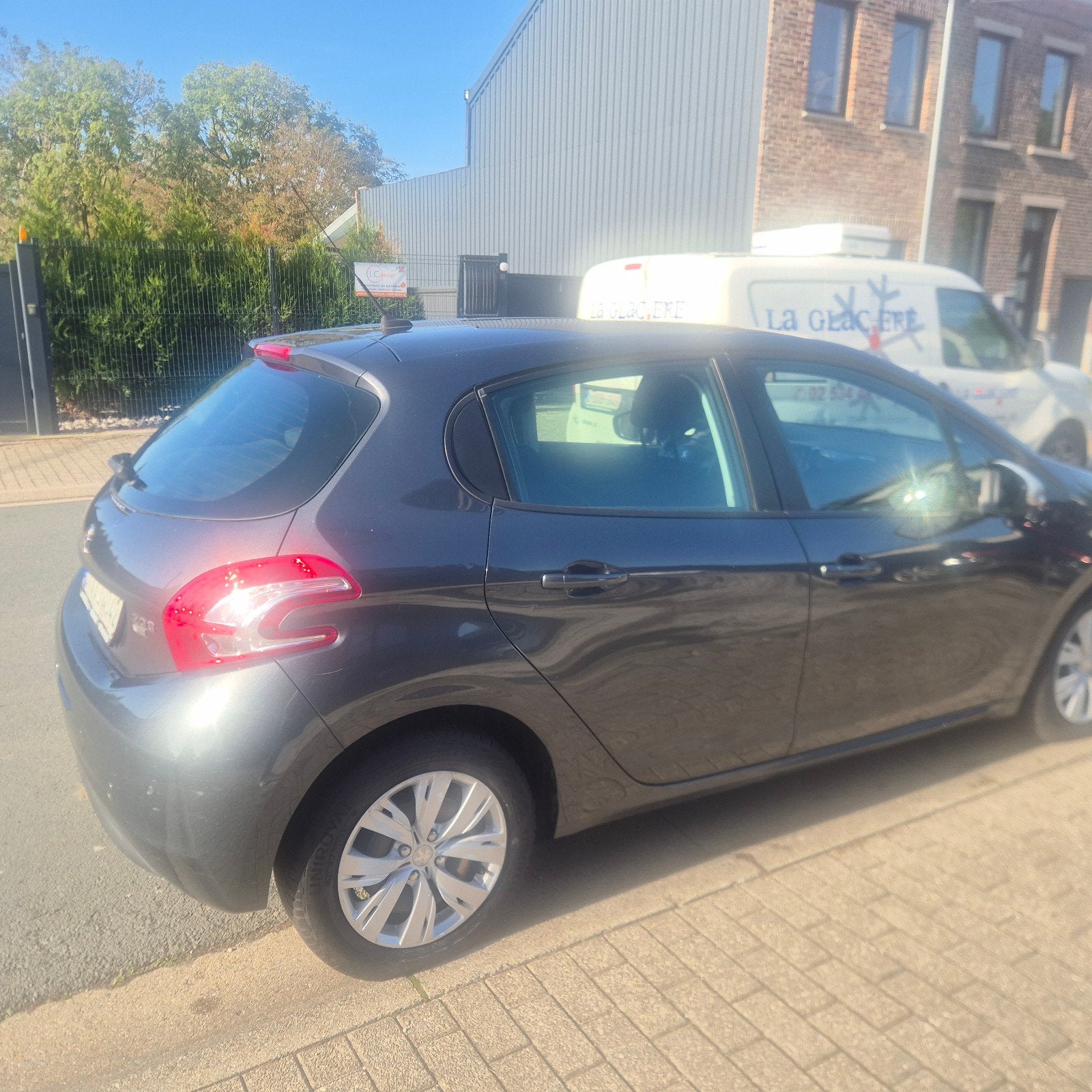 peugeot 208. 1.6 HDI diesel 2014 cllimatisation GPS 209000, Autos, Euro 5, Achat, Boîte manuelle, 5 portes