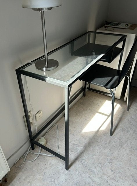 laptoptafel zwart/glas IKEA, Ophalen, Gebruikt