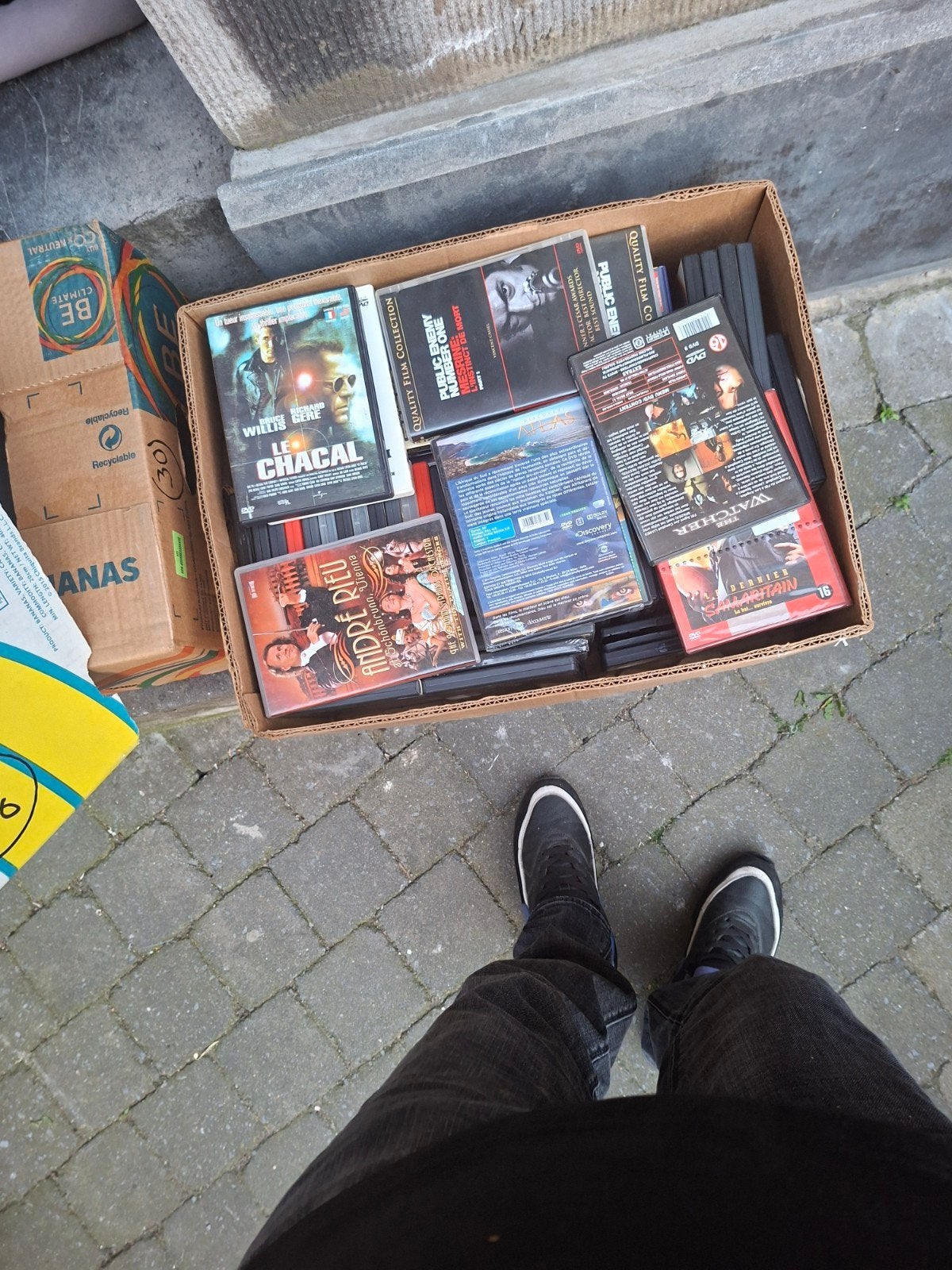 40 hoesjes met dvd-films, Ophalen