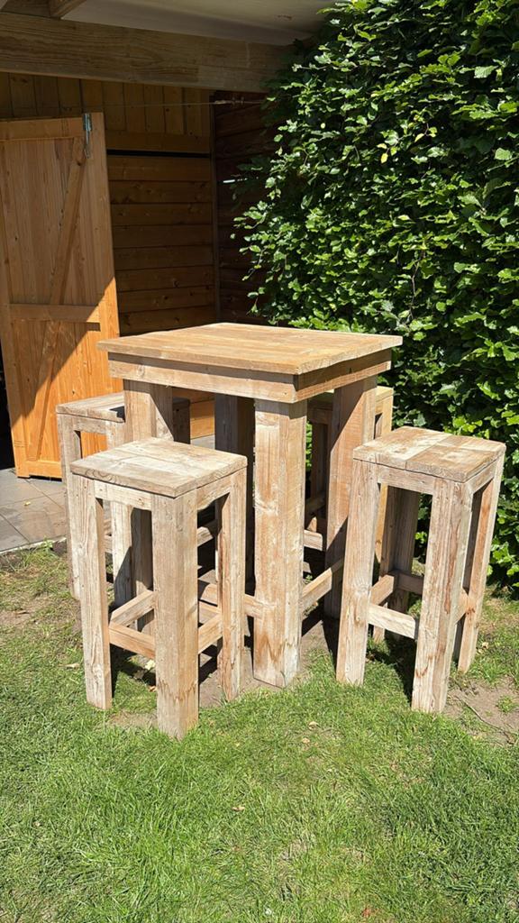 Hoge tafel met 4 krukken, Ophalen, Zo goed als nieuw