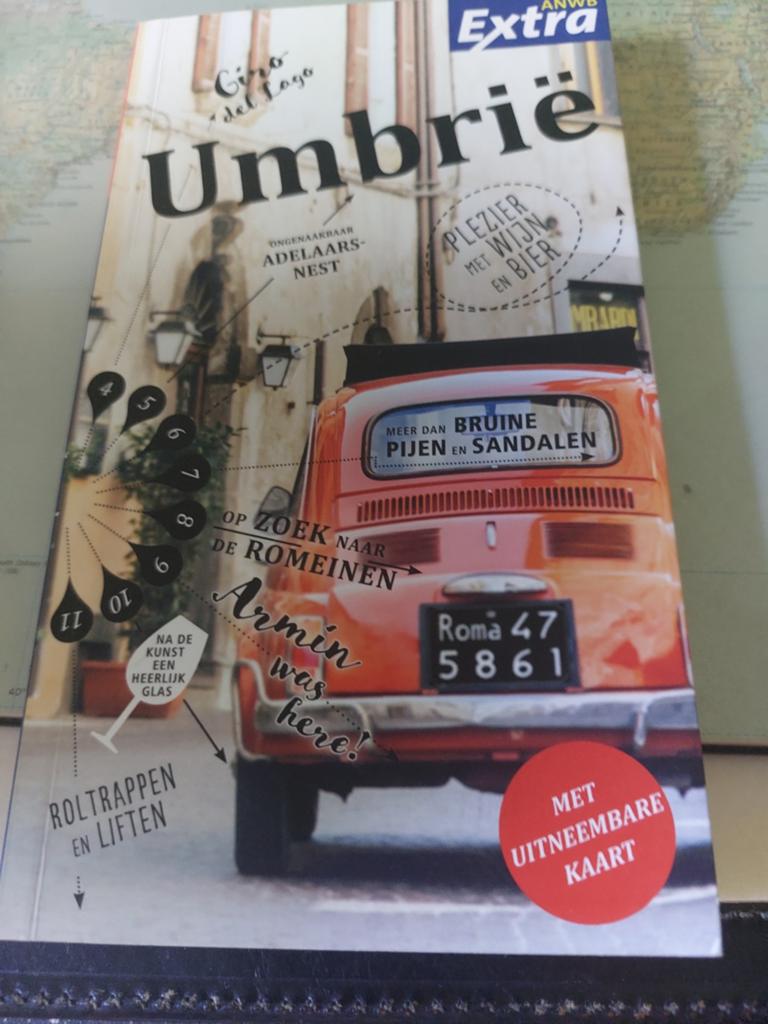 Geert van Leeuwen - Umbrië, Livres, Guides touristiques, Enlèvement, Geert van Leeuwen, Vendu en Flandre, pas en Wallonnie
