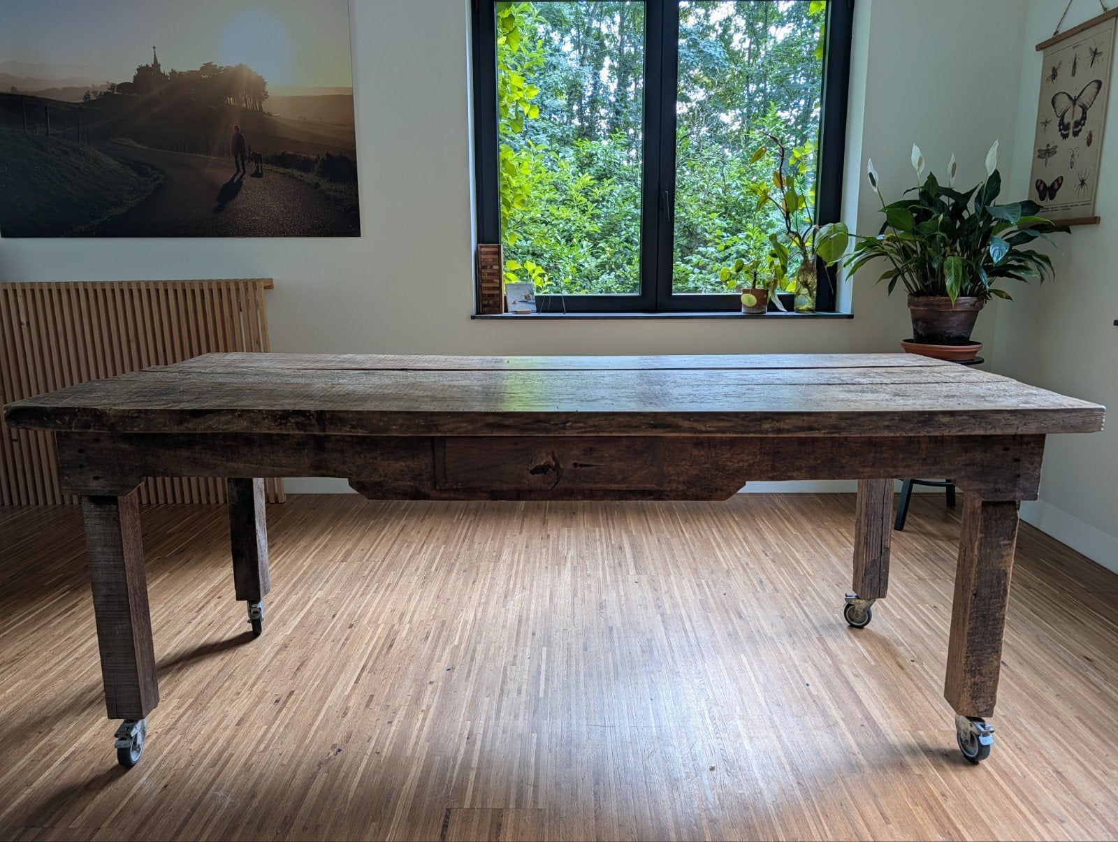 Table à manger ancienne sur roulettes, Enlèvement
