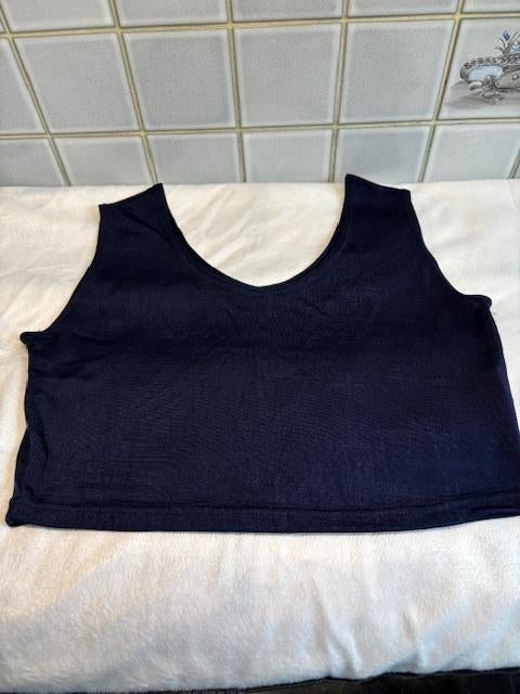Lichtblauwe strakke top, one size fits all, Nieuw, Zonder mouw, Ophalen, Maat 38/40 (M)