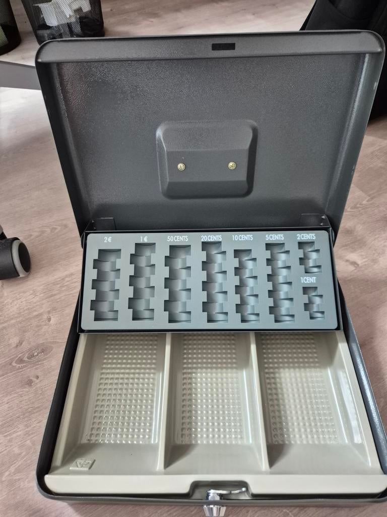 Geldkoffer, Verzamelen, Ophalen, Zo goed als nieuw, Metaal of Blik