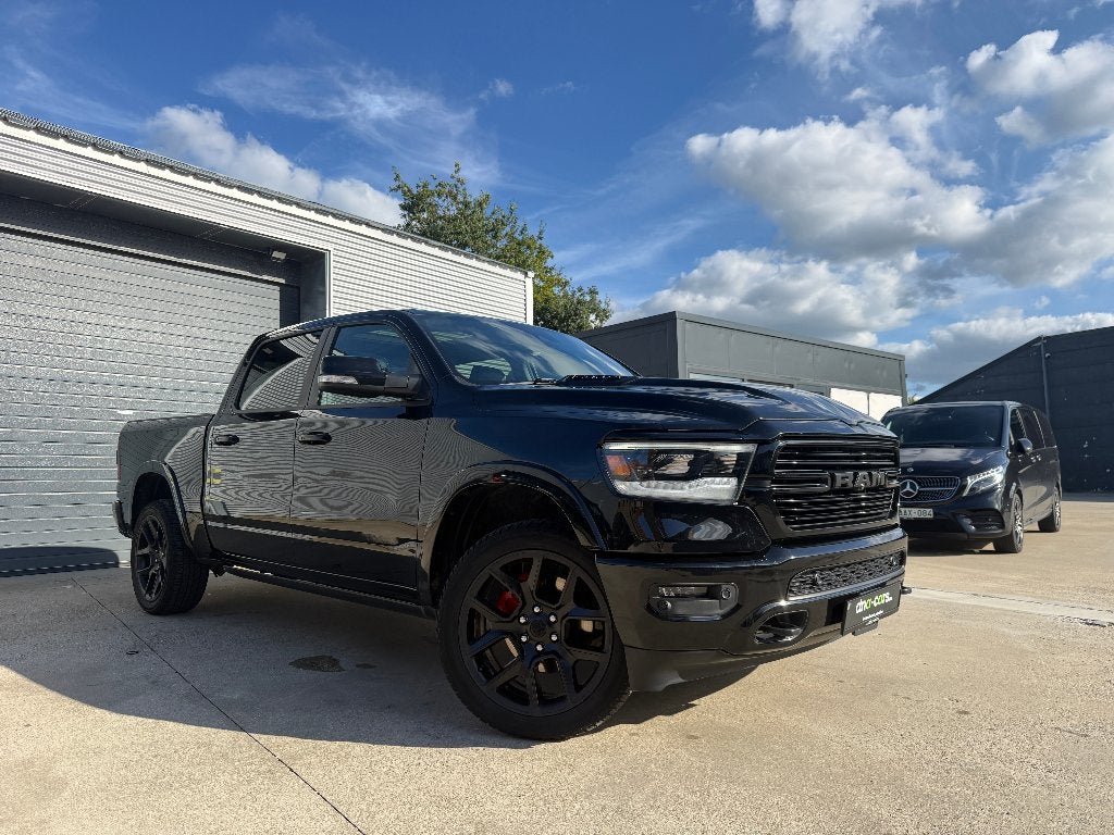 RAM LARAMIE / NIGHT /  V8 / LPG 122L / PANO / AIR / 22", Autos, Cuir, Achat, Noir, 5 portes