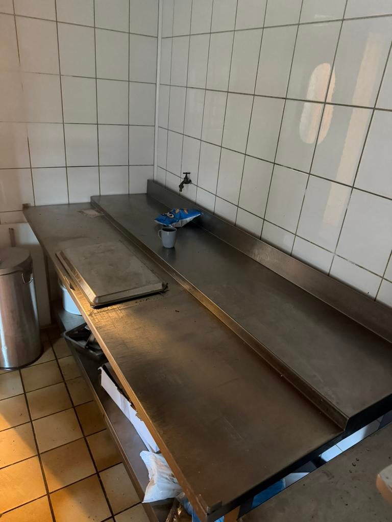 La table pour la boucherie professionnelle, inox, Articles professionnels, Enlèvement