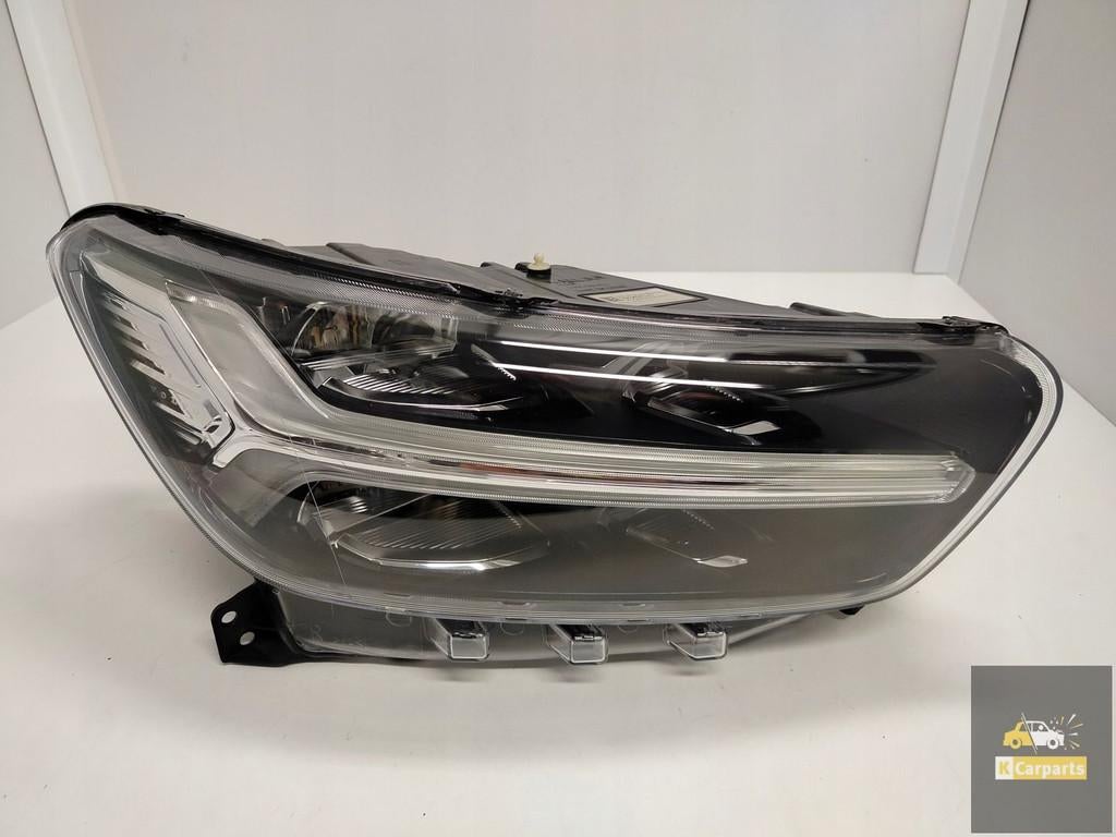 32342525, Volvo XC40 MID LED rechterlamp, Gebruikt, Gunnar Engellaus vag 8
405 31  Gothenburg, SE, Info@volvocars.com, Volvo