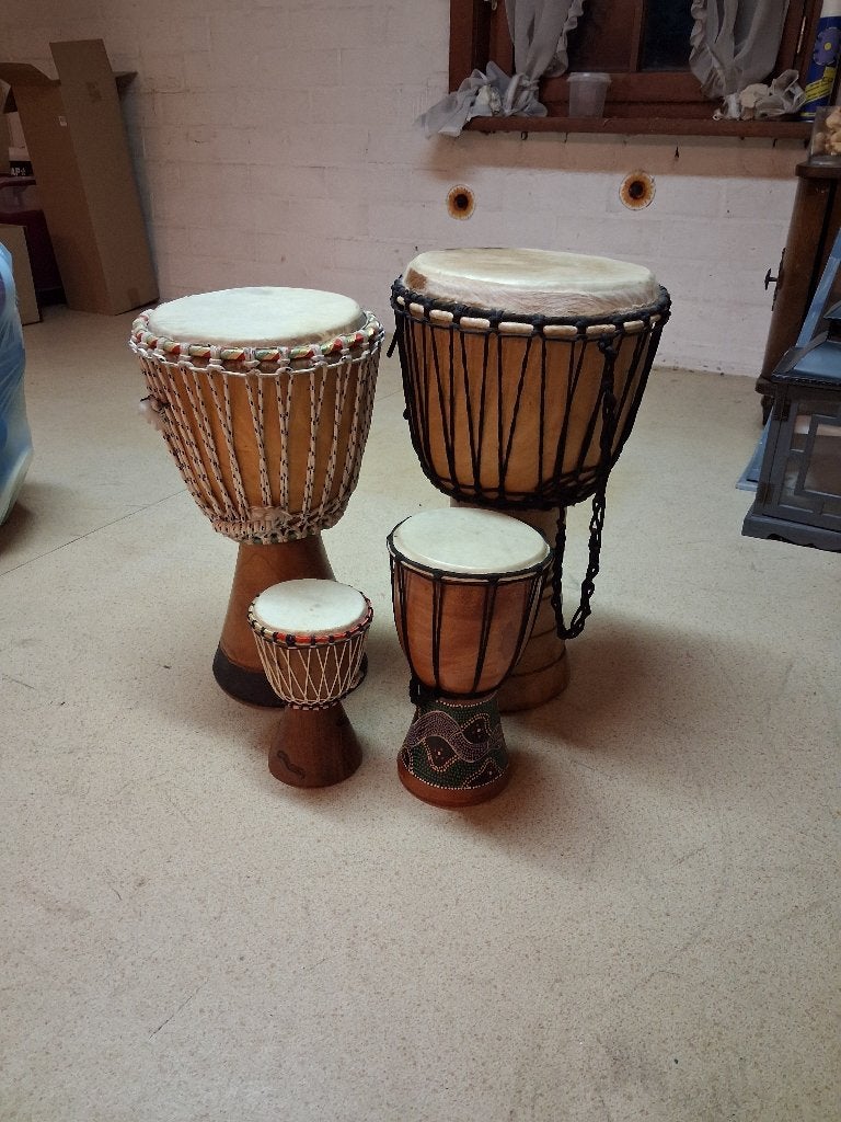Lot van vier authentieke Djembees, Musique & Instruments, Enlèvement, Utilisé