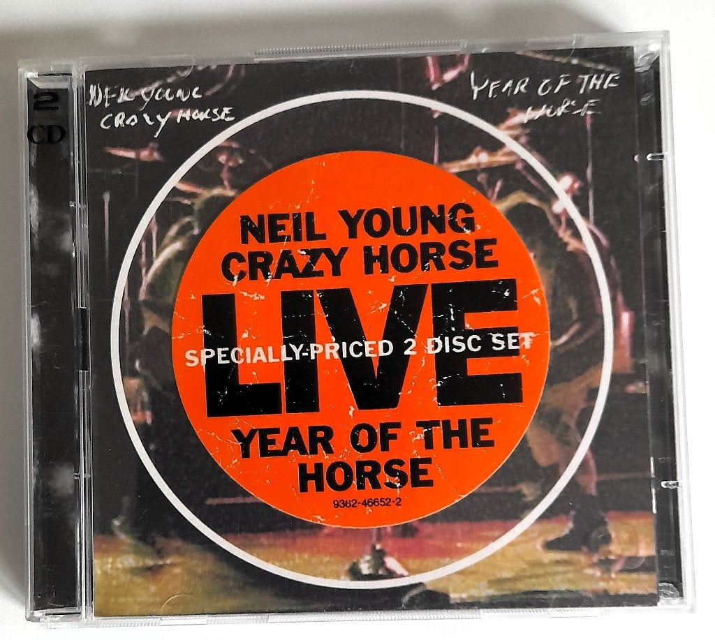 NEIL YOUNG Year of the Horse 2CD 1997 live CRAZY HORSE, Inclusief boekje, Ophalen of Verzenden, Zo goed als nieuw, Live-album