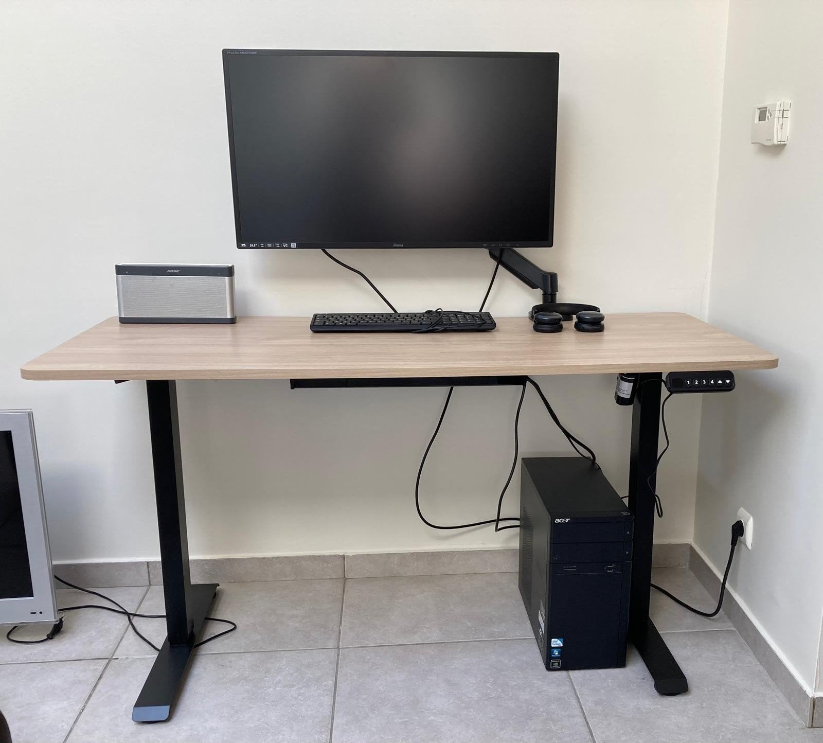 Elektrische zit-sta bureau in NIEUWSTAAT!, Huis en Inrichting, Ophalen, Zit-sta bureau, Zo goed als nieuw, 60 cm