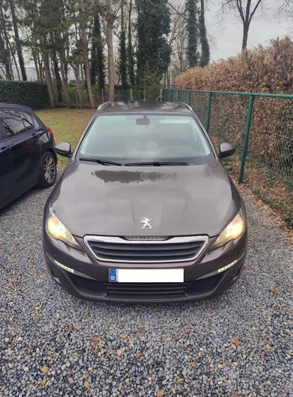 Peugeot 308SW. 2015. 1.5Diesel. Trekhaak+Banden+Reservewiel, Auto's, Voorwielaandrijving, Stof, 4 cilinders, Bruin