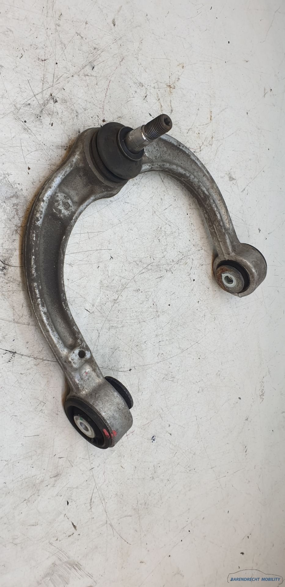 Triangle de suspension avant gauche Mercedes Classe ML LV W1, Mercedes-Benz AG, Mercedes-Benz, Utilisé, Mercedesstrasse 120
70372  Stuttgart, DE