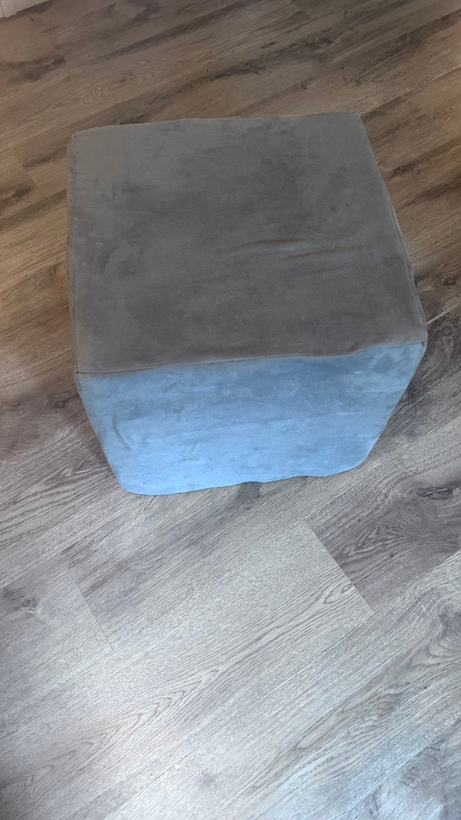 Mooie grijze velvet poef, Ophalen, Minder dan 50 cm, Vierkant, Minder dan 50 cm