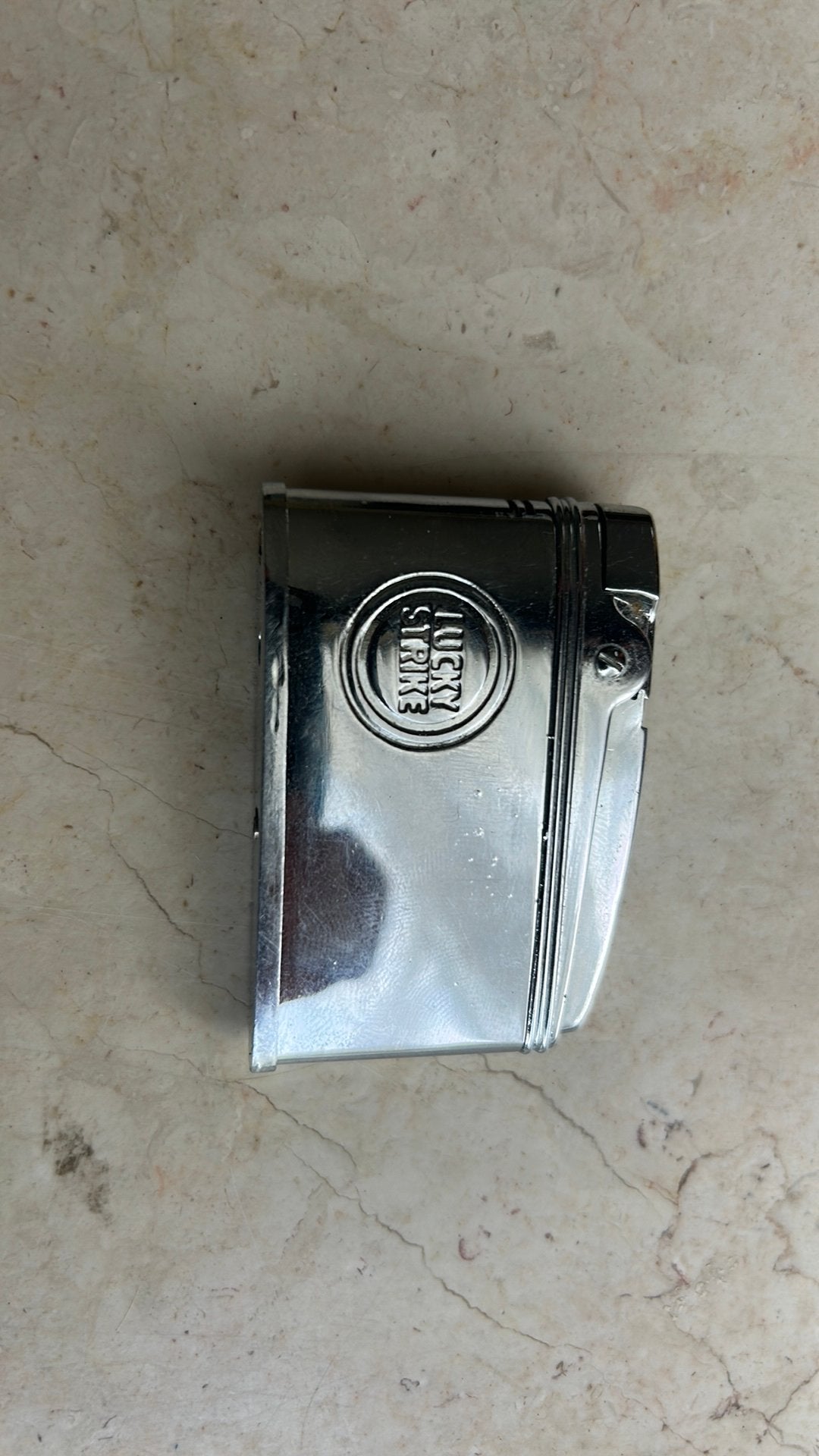 Een Lucky strike aansteker, Enlèvement ou Envoi, Comme neuf, Briquet