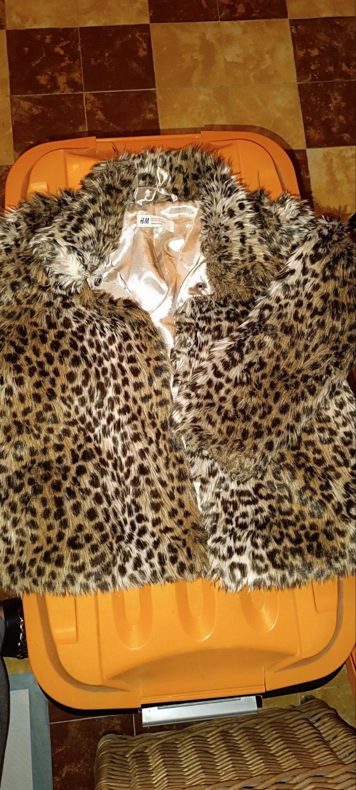 veste fausse fourrure, Kinderen en Baby's, Gebruikt, Meisje, Trui of Vest, H&M