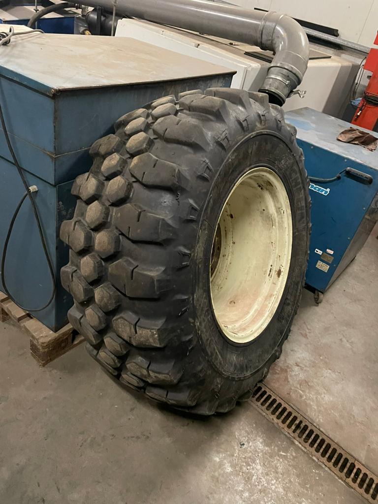 Manitou wiel en losse velg, Zakelijke goederen, Landbouw | Onderdelen | Banden, Velgen en Assen, Ophalen