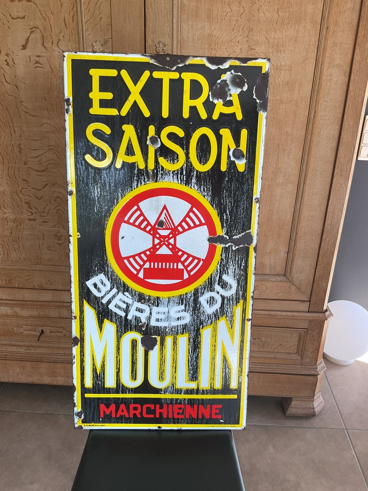 Plaque émaillée 1933 Extra Saison bière du Moulin Marchienne, Enlèvement ou Envoi, Utilisé, Panneau publicitaire