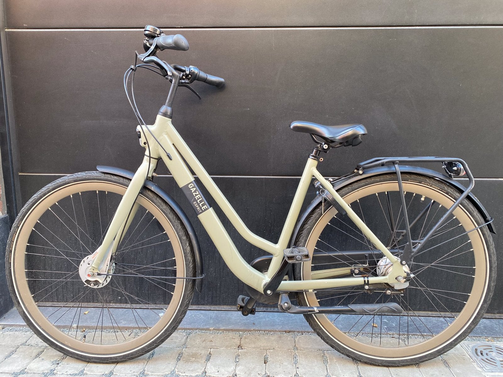 Vélo Gazelle Esprit velo de ville Gazelle, Frein à tambour, Batavus, Comme neuf, Enlèvement