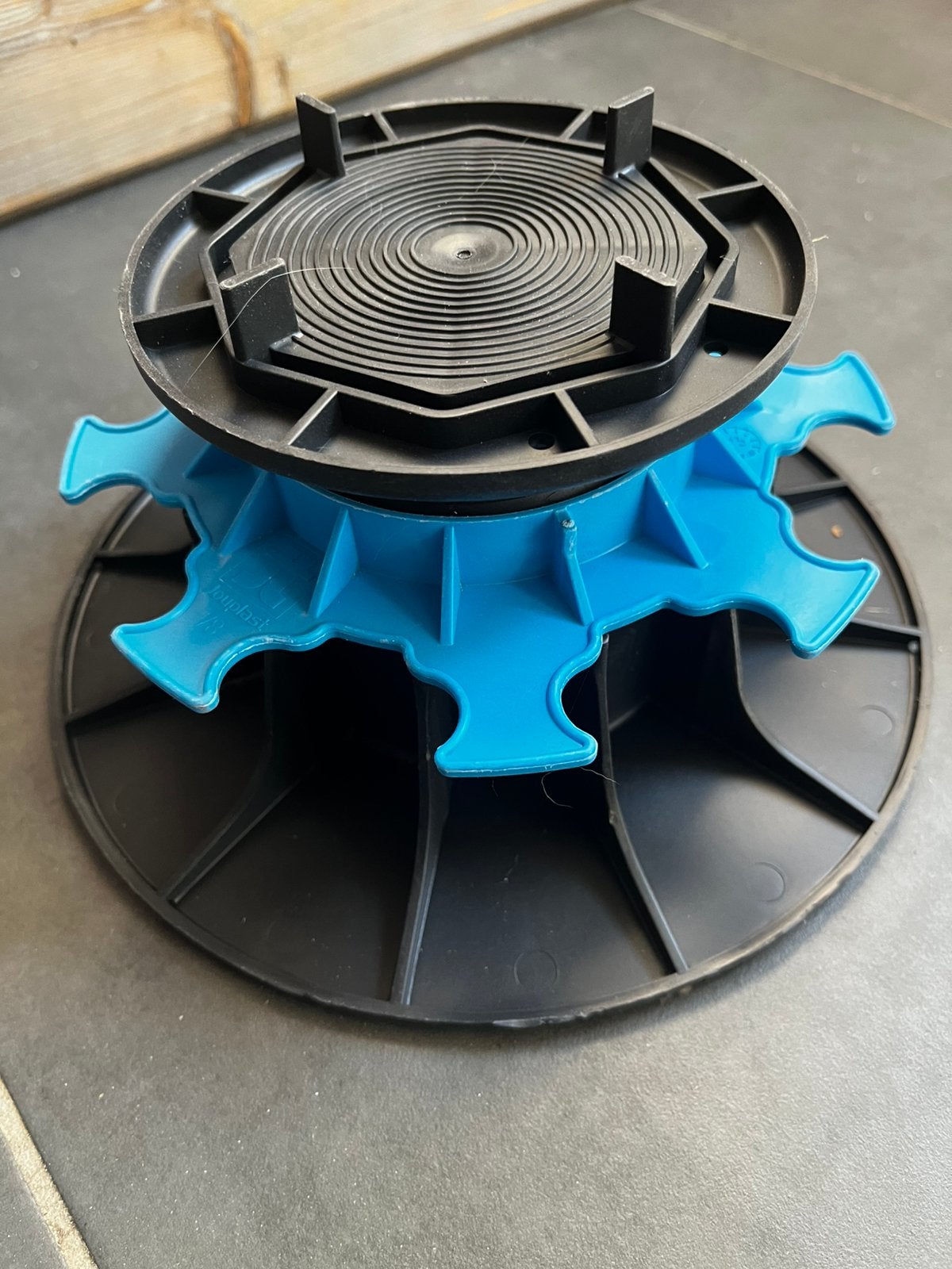 14 Tegeldragers regelbaar 80/140mm, Tuin en Terras, Ophalen, Zo goed als nieuw