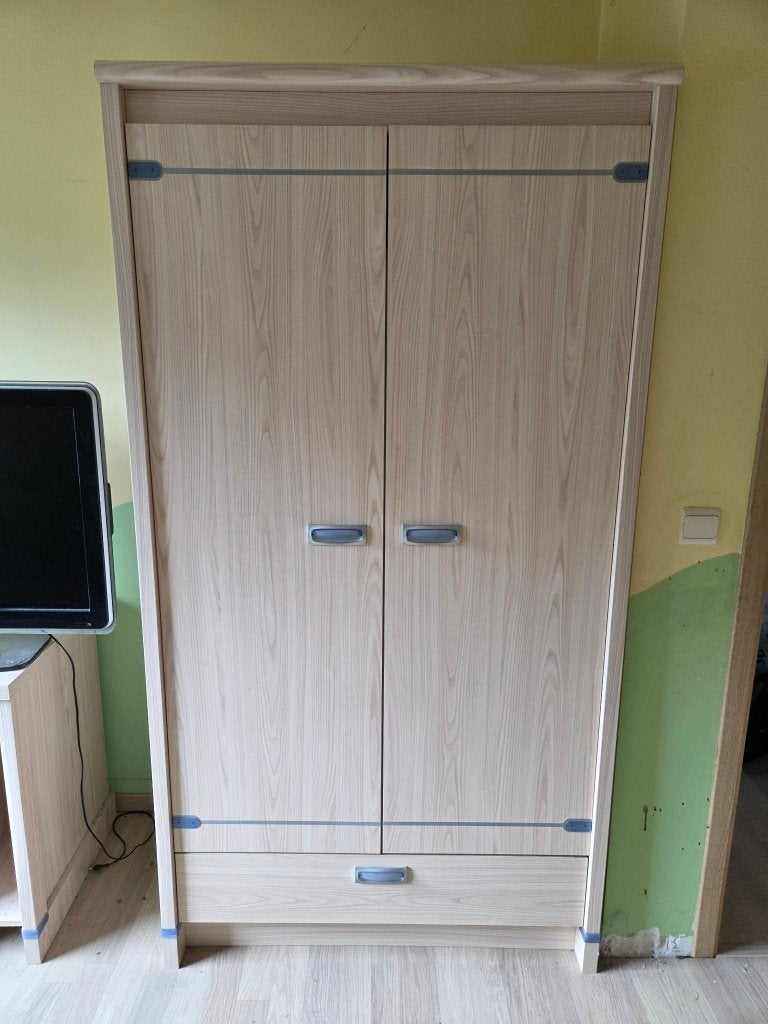 Kleerkast, 100 à 150 cm, Utilisé, Avec tablette(s), Autres essences de bois