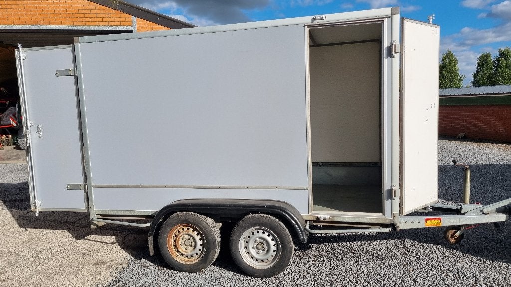 Aanhangwagen, Ophalen, Zo goed als nieuw