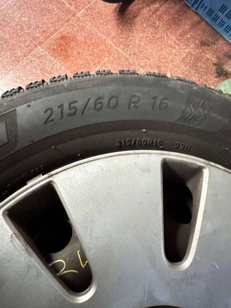 Autobanden met velgen, Ophalen