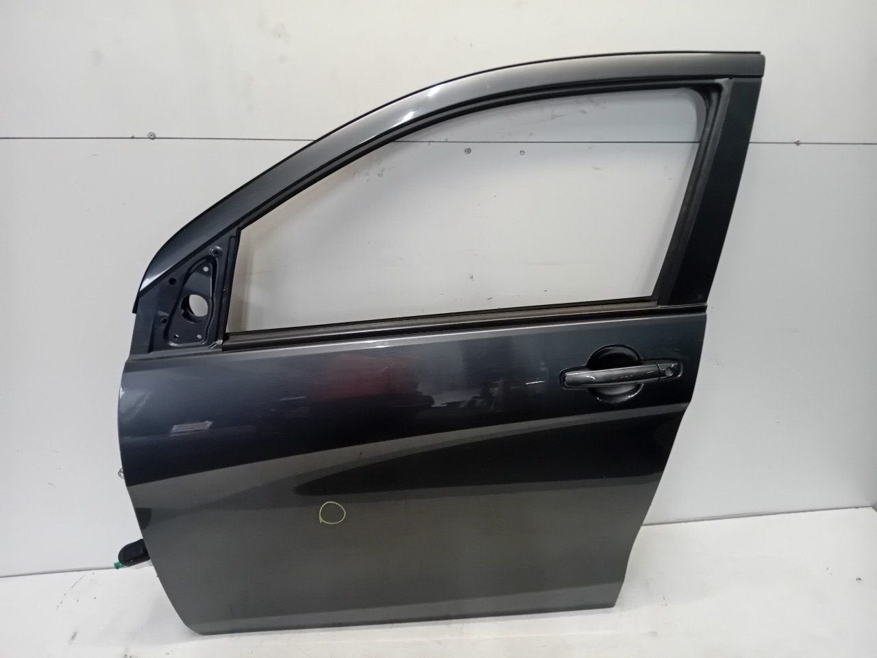 Portier links voor Suzuki Celerio, Onderdelen@venauto.nl, Van der Ven Autorecycling B.V., Gebruikt, Ettenseweg 76, 4706 PB Roosendaal, The Netherlands