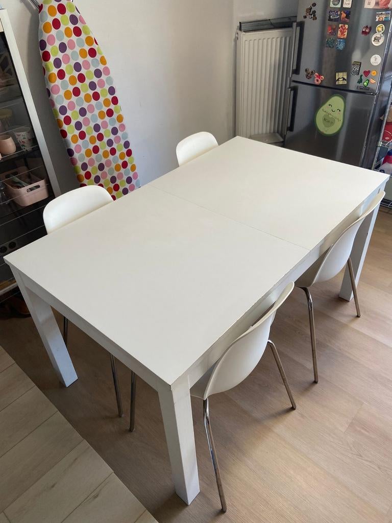 Ikea Bjursta wit uitschuifbare eettafel + 4 stoelen Leifarne, Huis en Inrichting, Tafels | Eettafels, Ophalen