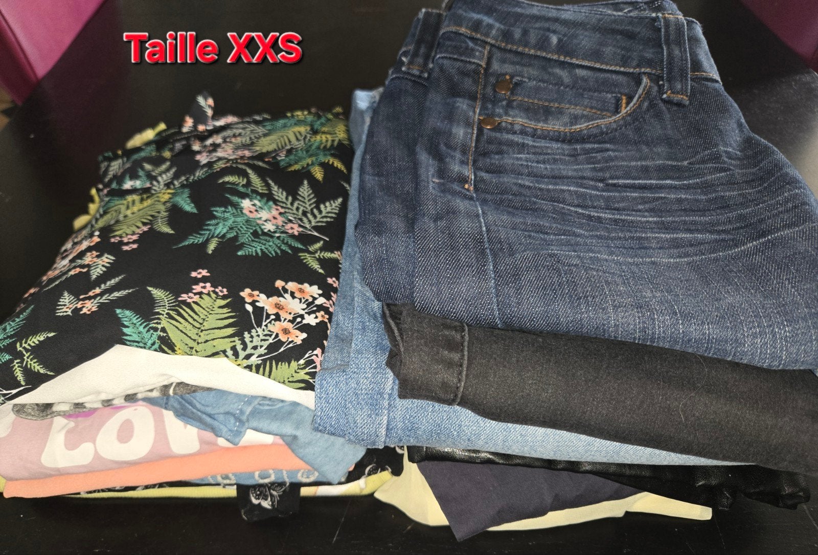 gros lot de vêtements, Enlèvement