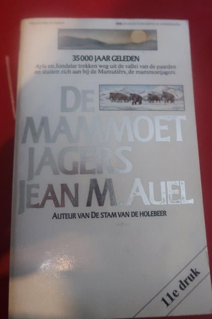 boek Jean M.Auel de mammoetjagers deel 3, Enlèvement ou Envoi, Utilisé, Jean M.Auel