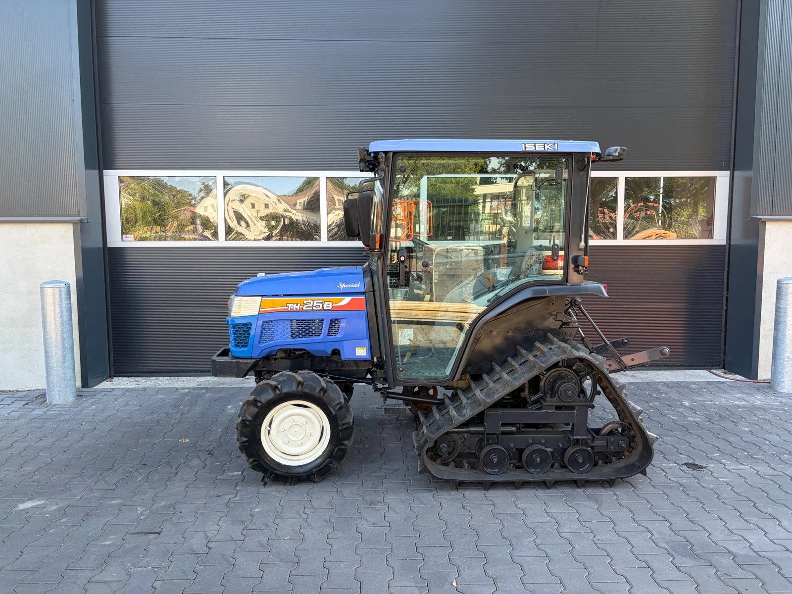 Iseki TH25B rupstractor/minitractor(airco!), Articles professionnels, Utilisé, Autres marques