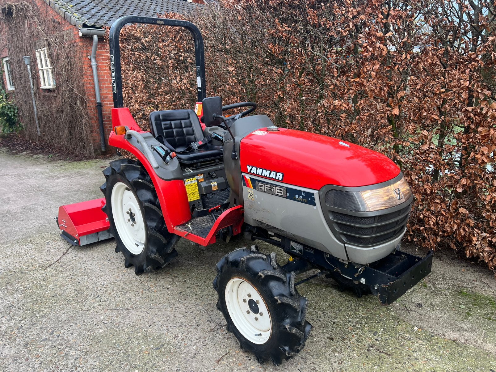 Yanmar minitractor| Klepelmaaier|Frees|18 PK| Semi-automaat, Ophalen