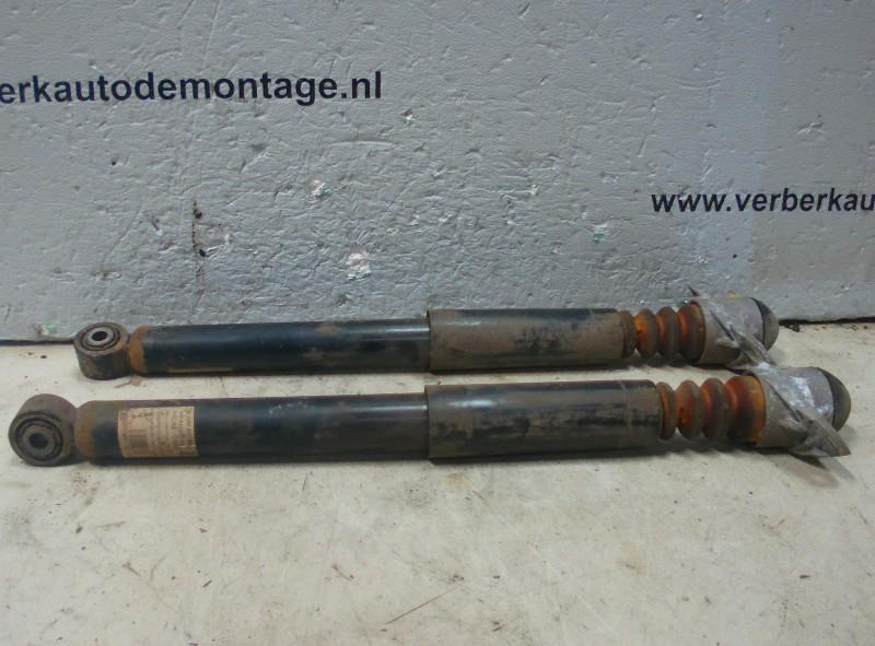 SCHOKBREKERSET ACHTER Volkswagen Golf Plus (5M1 / 1KP), Gebruikt, Nijverheidstraat 1a 1a
5405 AJ  UDEN, NL, Dhr. R. Verberk, Info@VerberkAutodemontage.nl
