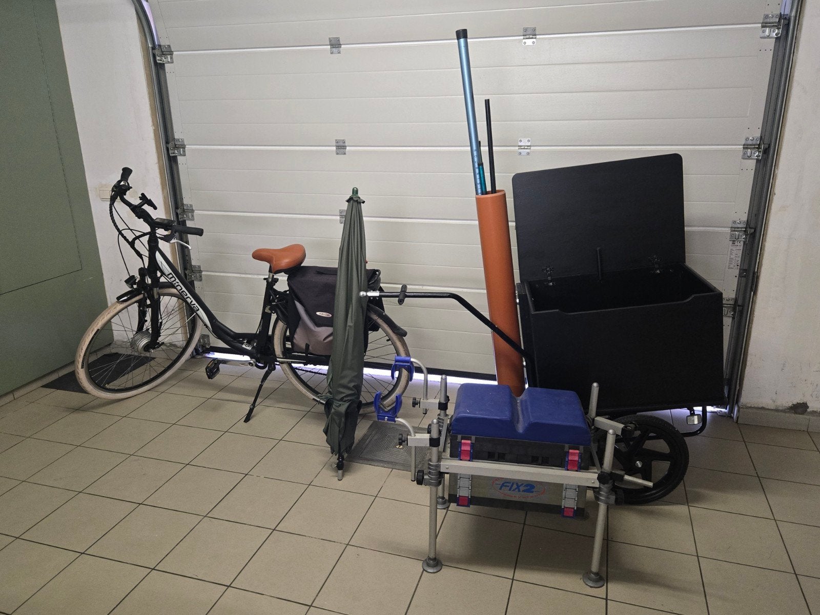 Bakfiets aanhangwagen om te gaan vissen met alles inclusief, Ophalen